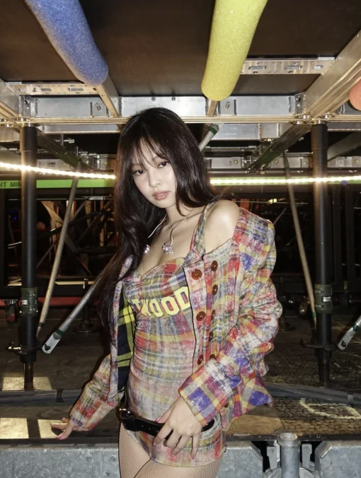  [패션] "제니", 압도적인 보디라인 공개 
