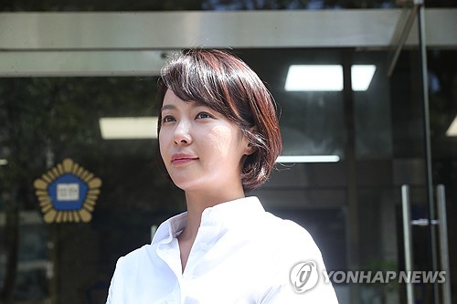 <b>황정음</b>, <b>회삿돈</b> 43억 <b>횡령</b> 혐의로 징역 3년 구형…전액... 