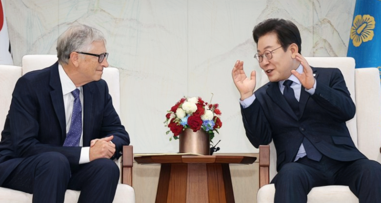 이재명·빌<b>게이츠</b> 만남 - 이재명 <b>대통령</b> "빌<b>게이츠</b> 존경, 함께할... 