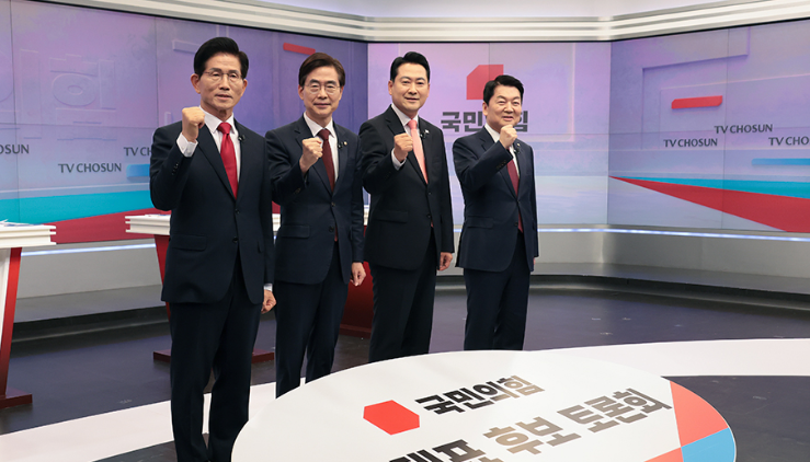 <b>김문수</b> 대세론 vs <b>장동혁</b> 추격론, 8·22 국민의힘 전당대회... 