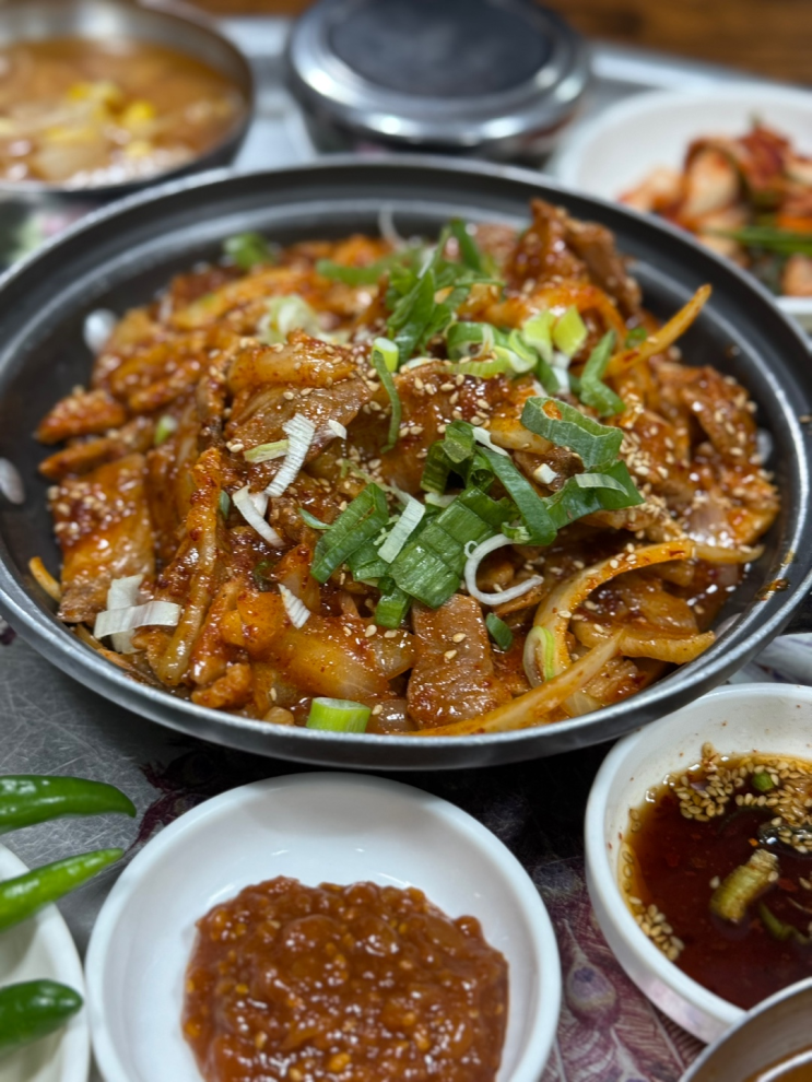 [회돈내먹] 창원 맛집 성산구 반지동 맛집 반지기사님식당 - 돼지불백(두루치기)