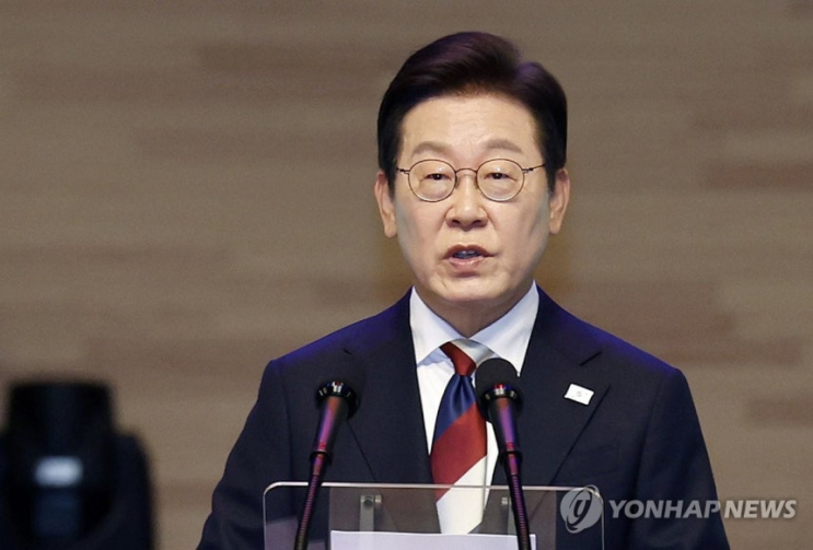 [속보] 빌 <b>게이츠</b> 깜짝 방한! 이재명 <b>대통령</b>과 전격 회동?!