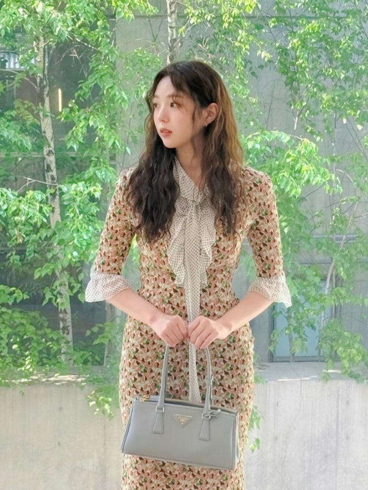  3인 3색 원피스 코디, 카리나 채수빈 엄정화 프라다룩 비교