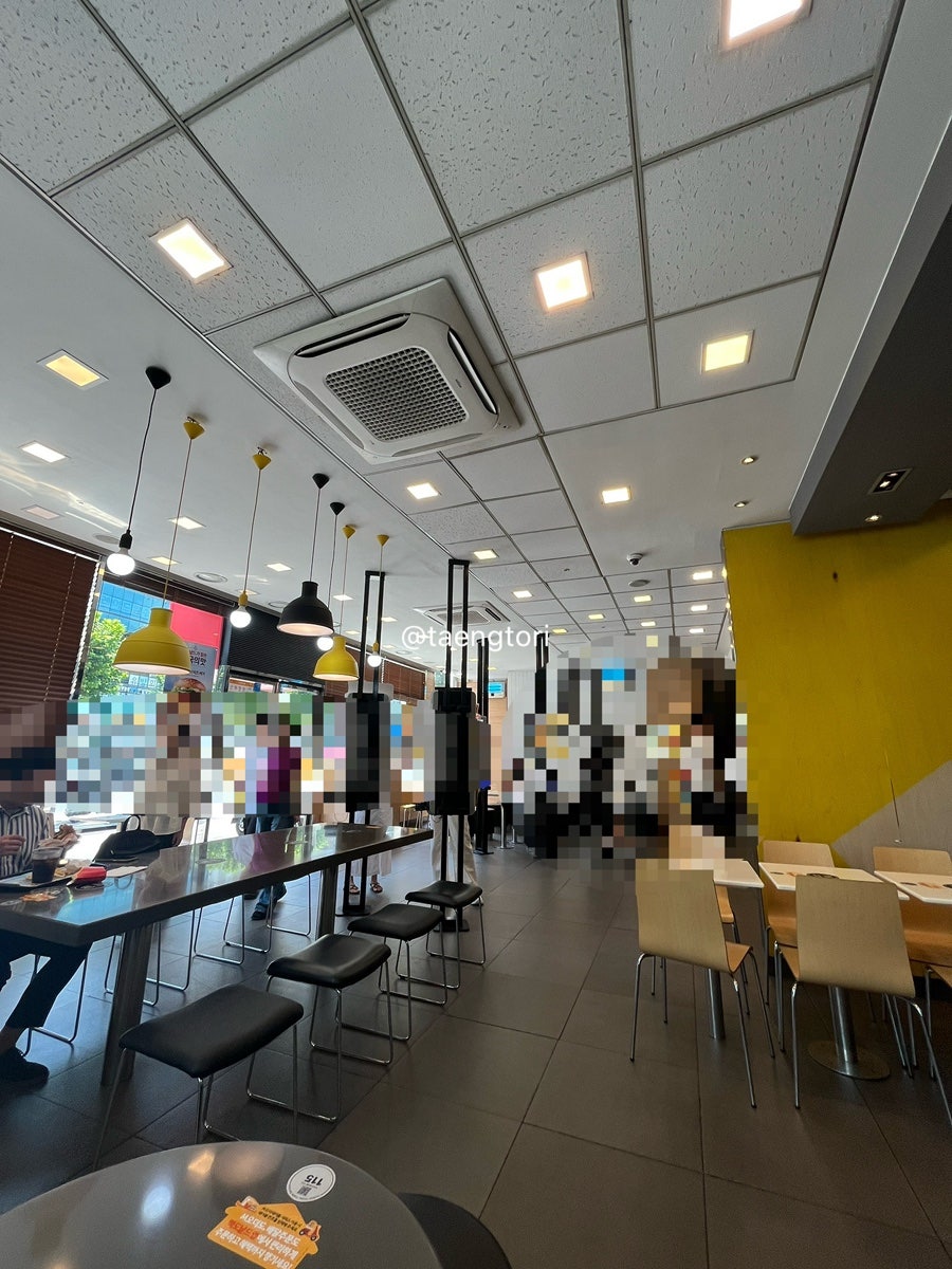 맥도날드 한티역점 사진 4