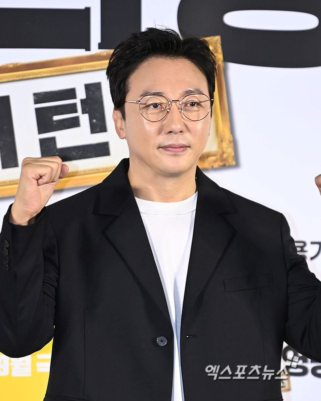  탁재훈, 이혼 10년만 경사 터졌다…'28살 연상' 손잡고 "내 여자친구" (마이 턴)