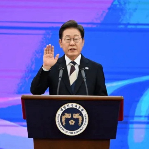 이재명 대통령을 흔드는 힘…<b>정청래</b>의 야망과 조국 대통령 만들기