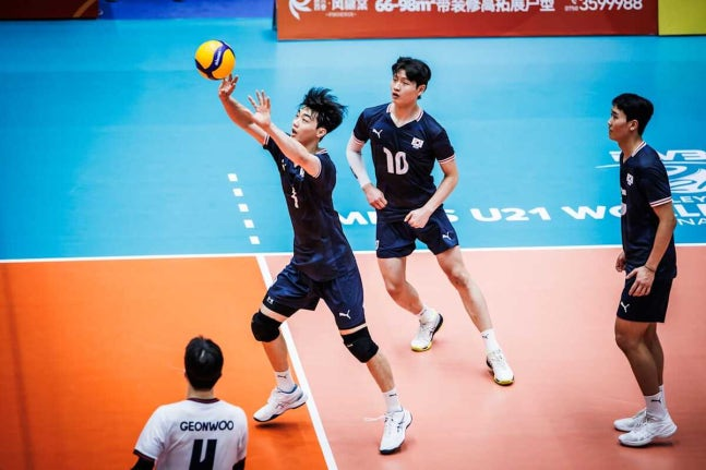 [속보] <b>남자</b> <b>U-21</b> <b>배구</b>, 세계선수권 폴란드전 완패! 1승 1패로... 