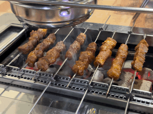  건대양꼬치 맛집, 오두막 양꼬치! 숯향 가득 양꼬치와 얼얼한 마라탕