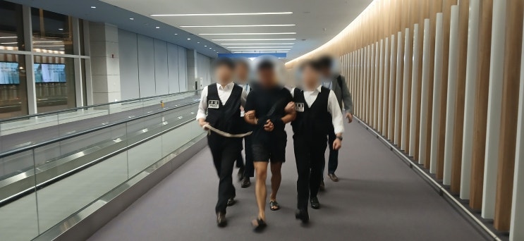  유명연예인 · 대기업회장 계좌 해킹한 380억 대형 조직 총책, 태국서 체포돼 국내 송환