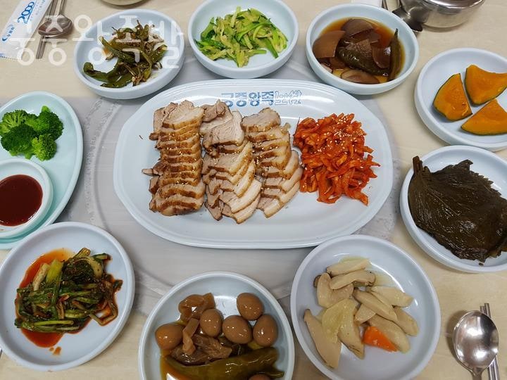 궁중왕족발 사진 2