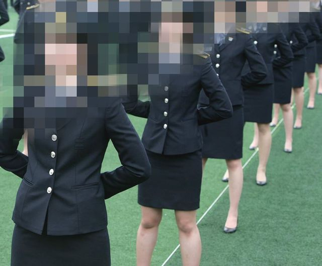 근무 중? 싸이 콘서트 흠뻑쇼 무단 관람 입길