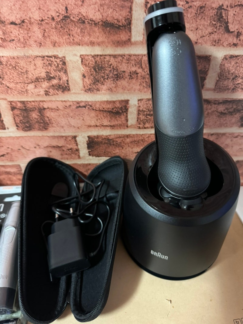 브라운 BRAUN 7시리즈 전기면도기 깔끔한 면도부터 세척 충전까지 스테이션 세트 실사용 후기