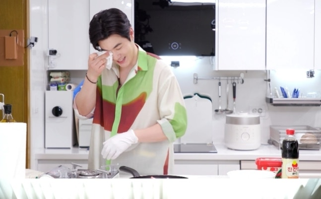 <b>김강우</b>, 23년간 아내에게 100통 넘는 <b>손편지</b>로 사랑 고백!... 