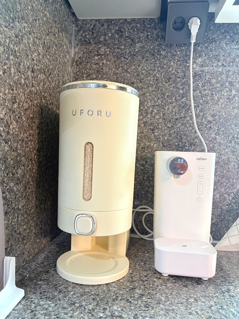 밀폐가 확실하게 되는 UFORU 원터치 쌀통 사용후기