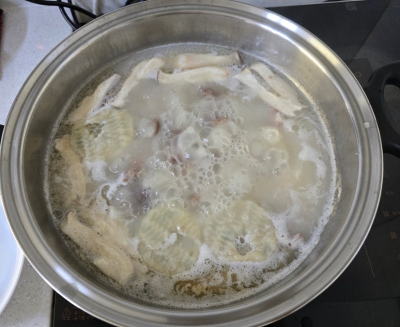 진국의 맛 SIAS 한우 도가니탕 깊은 국물 추천
