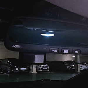 파인뷰 X600 4K 블랙박스 NON-LCD 의 장점은?