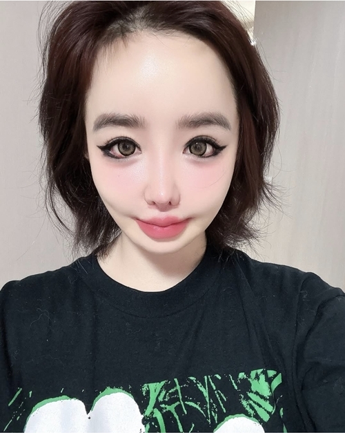 <b>박봄</b> 근황 공개에 팬들 안도…투애니원 활동 중단 후 <b>회복</b>... 