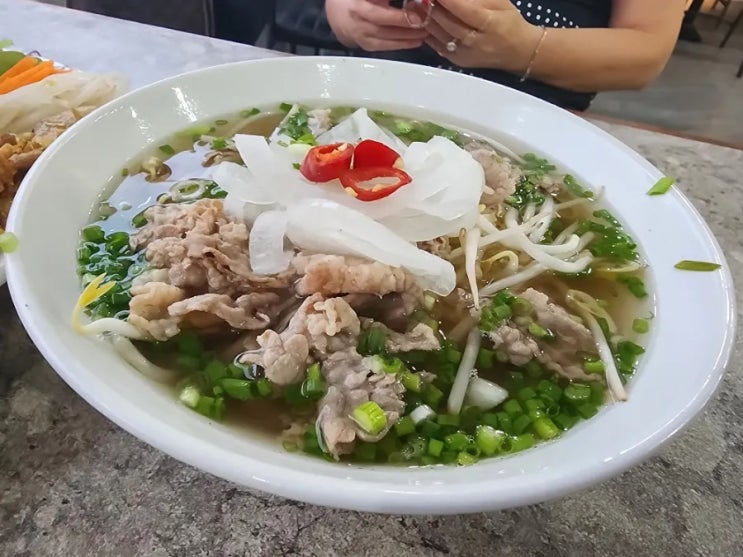  창원 상남동 쌀국수 맛집 특쌀국수 외식 데이트