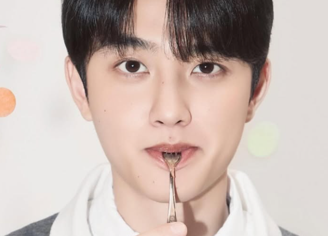 <b>엑소</b> 디오에서 배우 <b>도경수</b>까지, 믿고 보는 멀티 엔터테이너... 