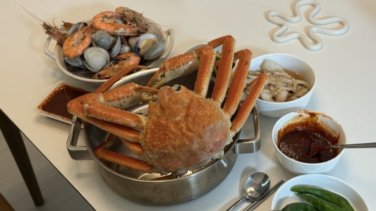  [노량진 수산시장] 수율이 꽉찬 대게 부터 제철 활새우 회, 모듬해산물 - 태한물산