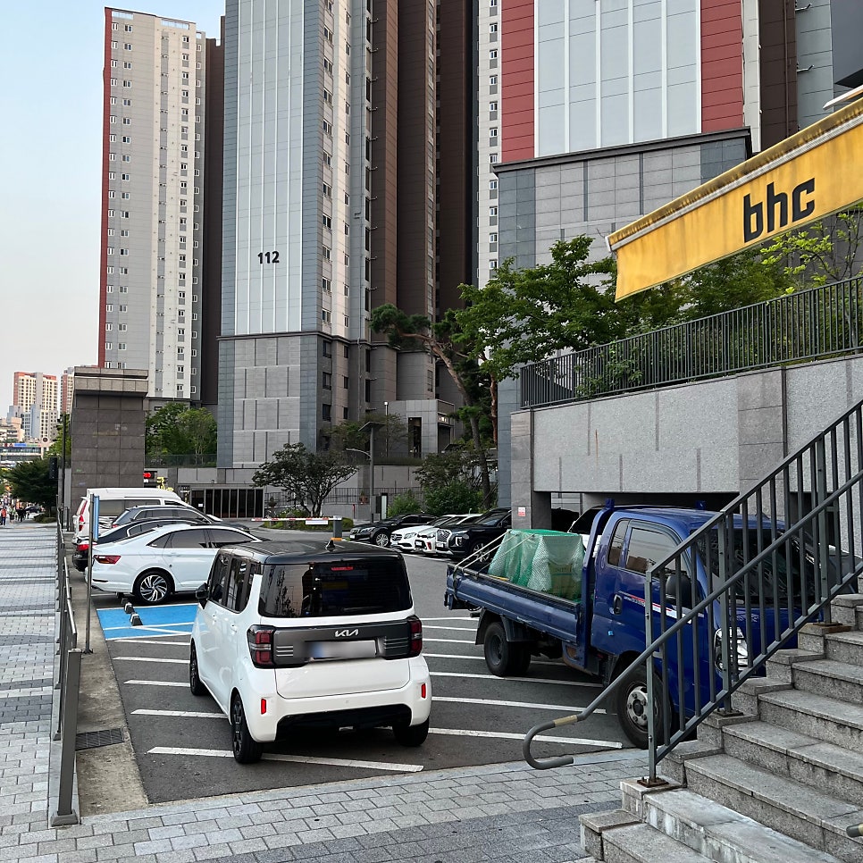 BHC치킨 시흥대야위브점 사진 4