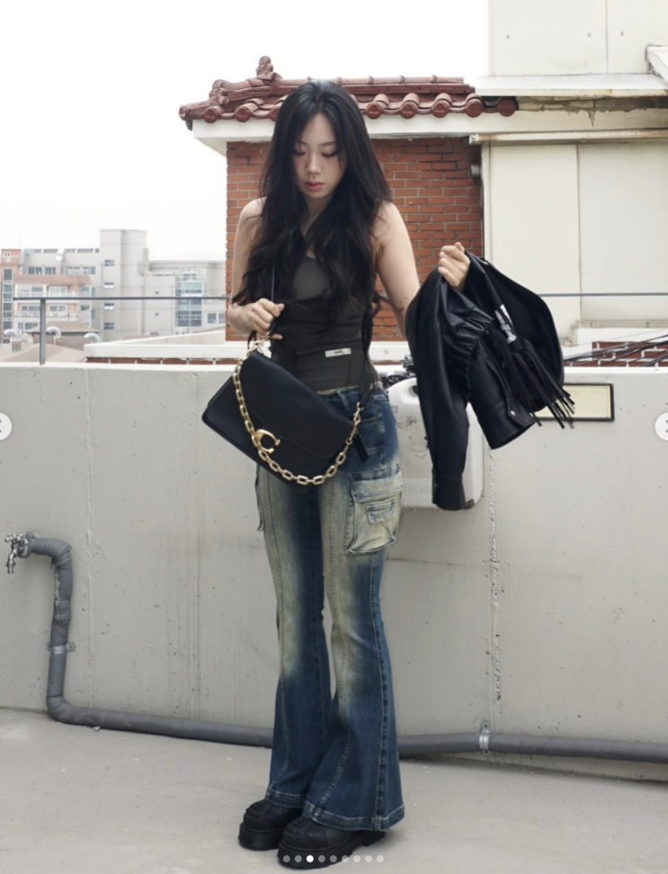  착용 후 검색량 5배 급증, 이영지 코치 가방 인기 이유