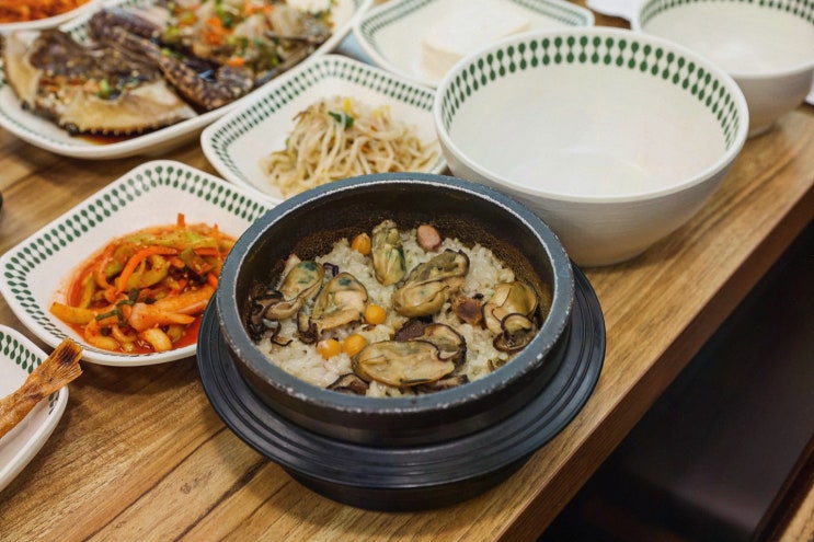  영종도 마시안해변 맛집 원조영양굴밥 은행나무집에서 즐기는 신선한 해산물