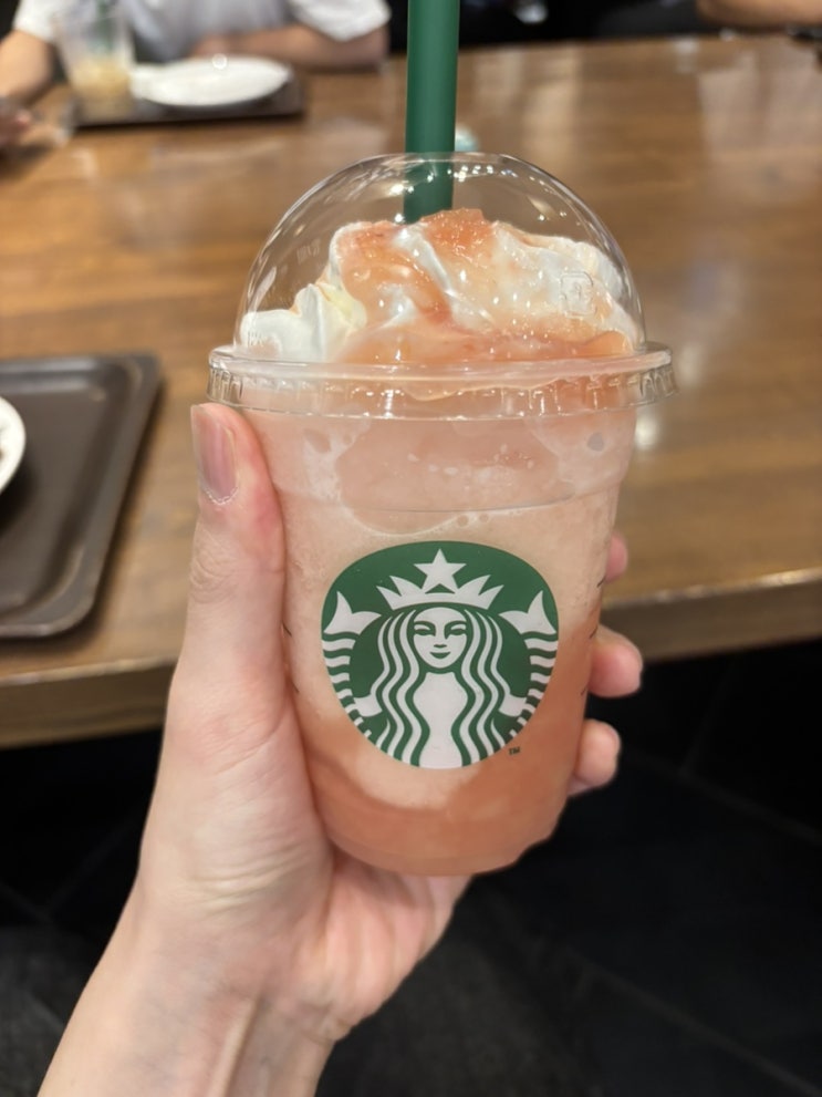  헤븐리 피치 프라푸치노ヘブンリー ピーチ フラペチーノ︎ (8월 일본 스타벅스 한정메뉴)
