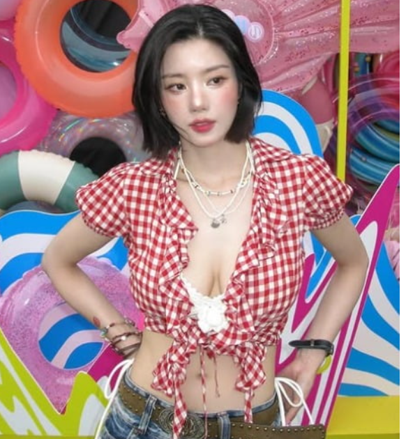   권은비 “워터밤 의상? 엄마가 이렇게 낳아줬다” 당당 해명