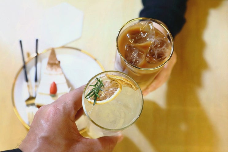  브릭스블럭482, 오션뷰와 함께하는 속초 중앙시장 맛집