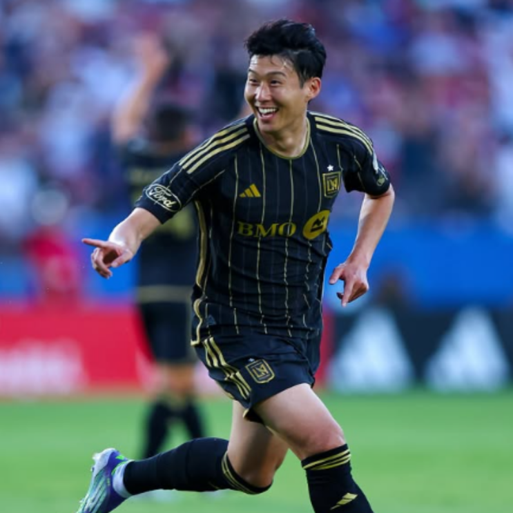 손흥민 환상 프리킥골로 데뷔골 작렬!! MLS 3경기만에 시즌 1호골, 데뷔전 동점PK, 2번째 어시스트, 다음은 멀티골?? 계속된 행복축구 덩달아 행복하다!!(손흥민 LAFC)