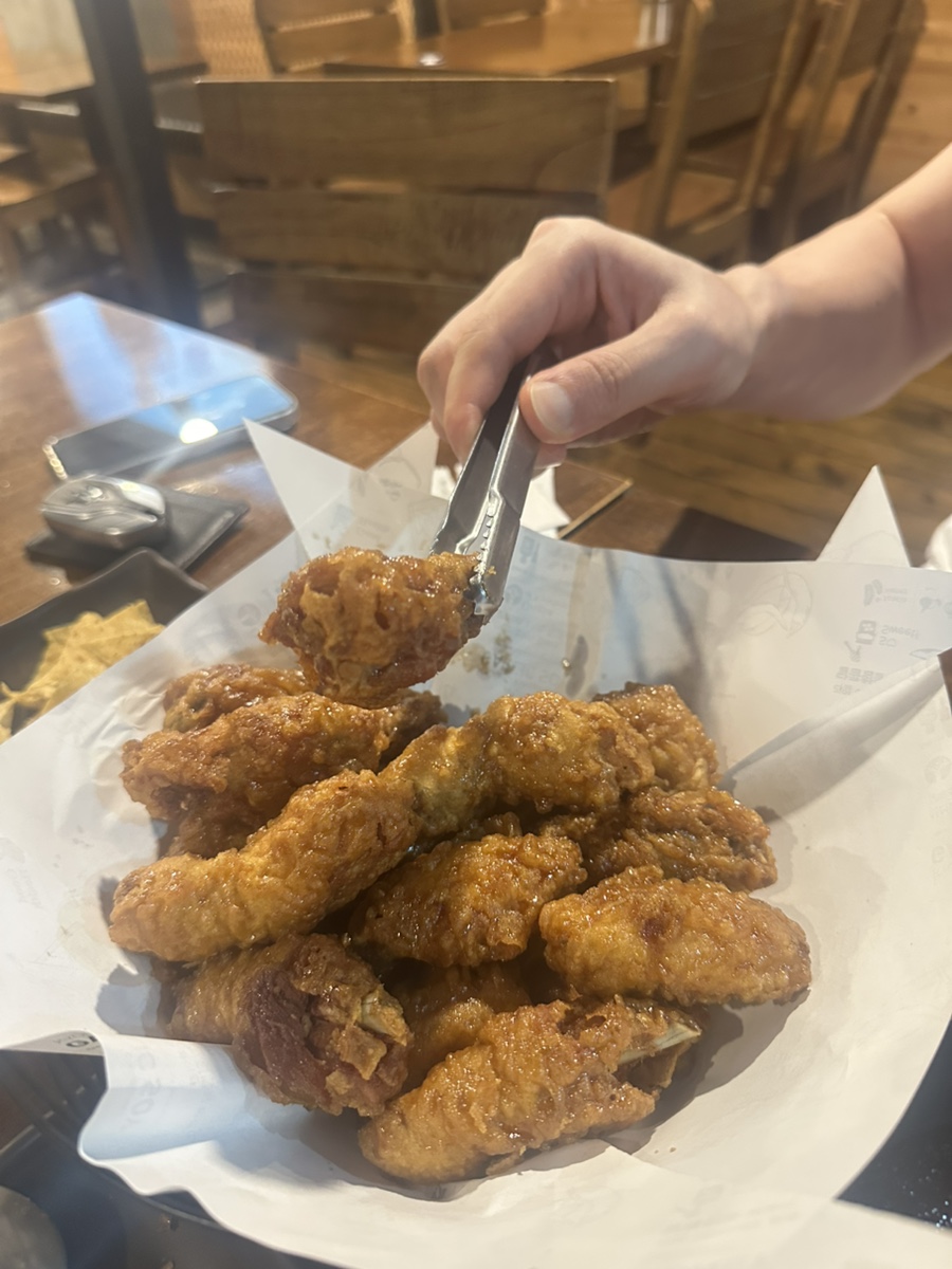 교촌치킨 문정법조점 사진 3