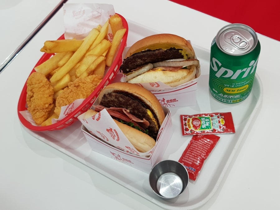 666버거 오산세교점 사진 6
