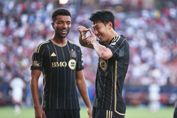 3경기 만에 MLS 데뷔골, <b>손흥민</b> 완벽했던 <b>프리킥</b> 한 방