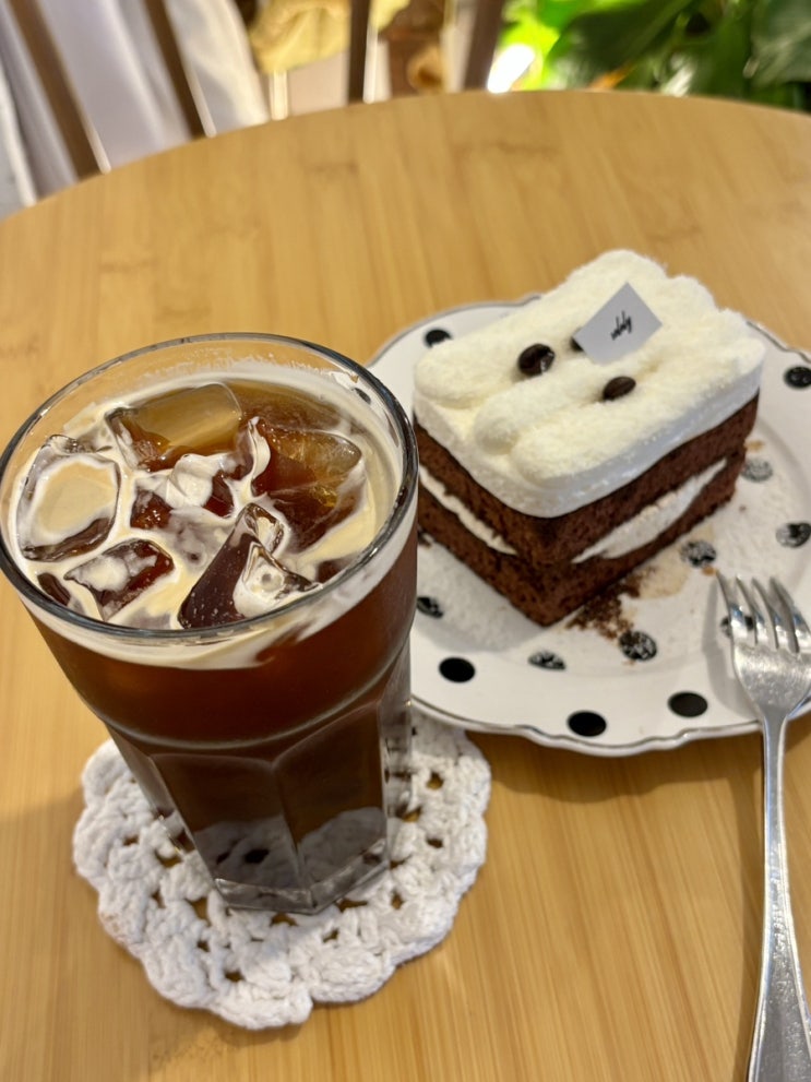  가성비 천호 카페 맛집 디저트와 분위기 모두 잡은 카페솔리 방문후기