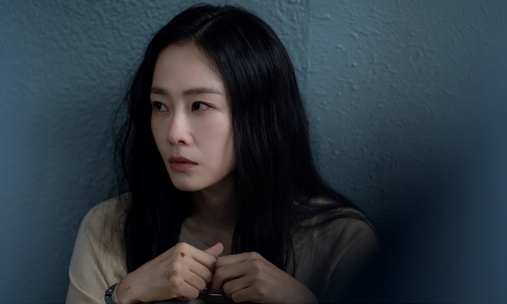 에스콰이어 8회 <b>정채연</b>, 친구 언니 홍수현 변호 나선다