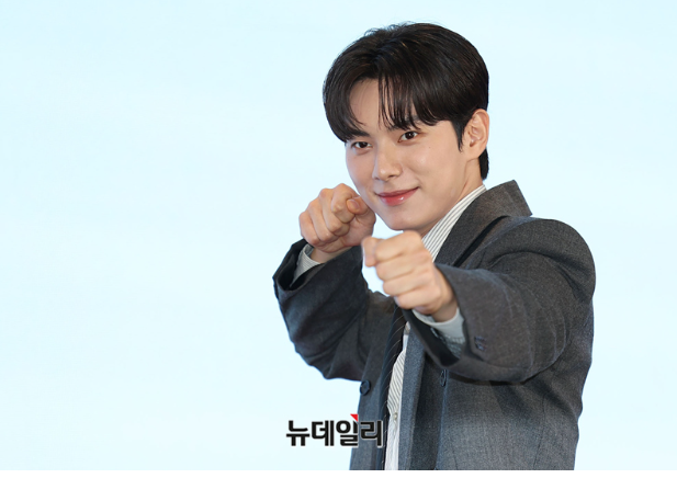 Lee Chae-min, Yoona's Agency, Music Bank MC, The Tyrant's Chef