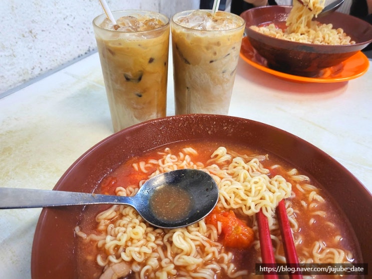  홍콩 맛집 센트럴 싱흥유엔 차찬탱 토마토 라면과 동윤영 후기