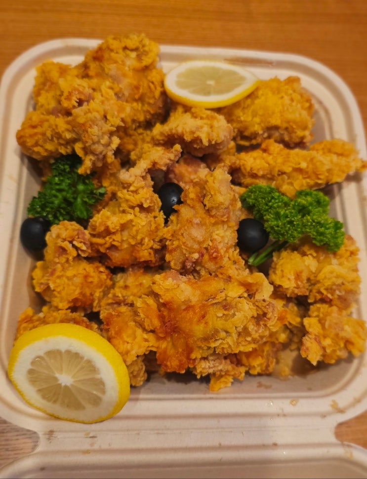  아난티빌라쥬드 룸서비스 치킨 (메뉴, 가격, 찐 후기)