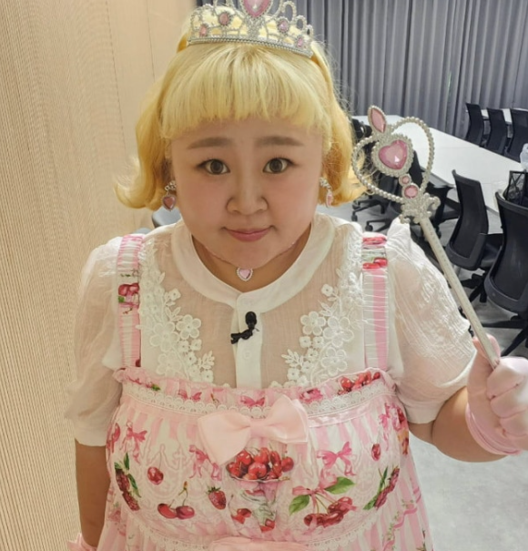  홍윤화 27kg 감량 성공 “배불리나 공주 컴백했어요!”