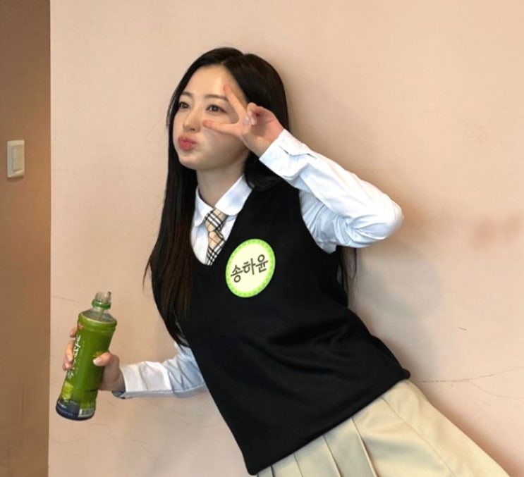 <b>송하윤 학폭</b> 폭로자 한국 도착 100억 <b>손해배상</b> 청구