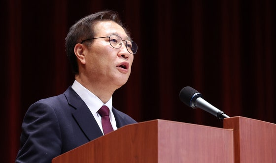 <b>박성재</b> 전 법무, ‘<b>내란</b> 중요임무 종사’ <b>혐의 적용</b>… 법정에... 