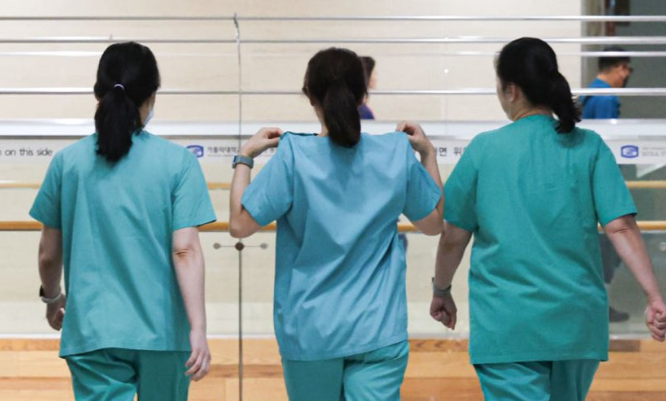  간호사 10명 중 4명은 ‘경력단절’… 인력 확충 아닌 근본적 처우 개선 필요️