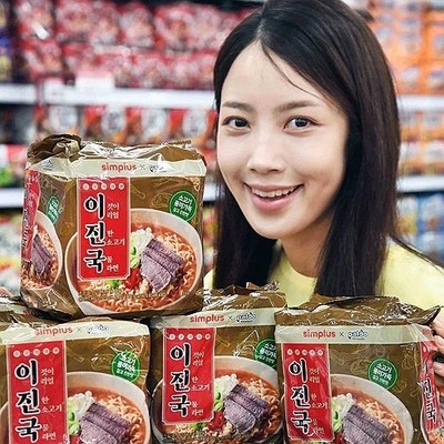  홈플러스 망하면 안되는 EU 이진국 소고기라면 하나에 500냥입니다.