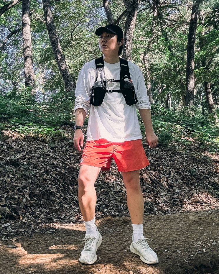  흔들림 없는 밀착감! 가성비 트레일러닝 조끼 추천 (ft. 물통 2개 수납)