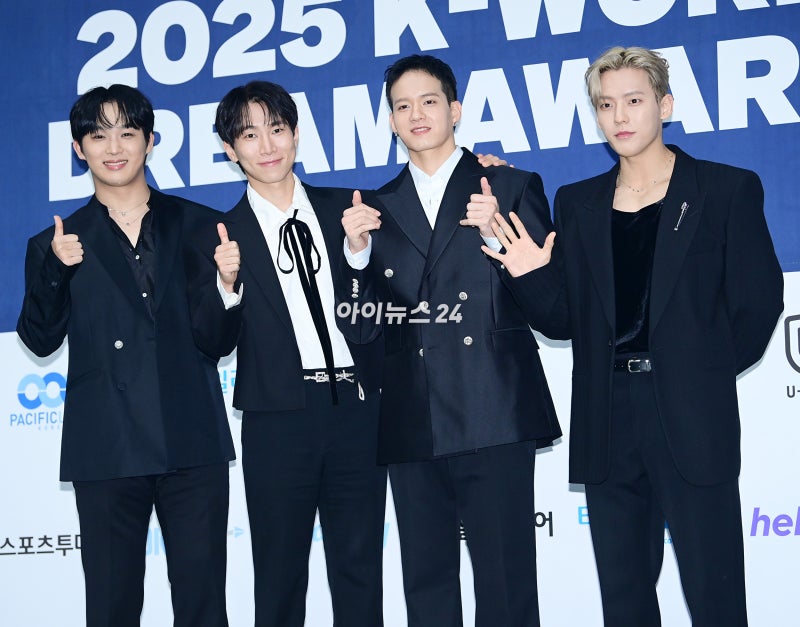 [비투비] 육성재·이창섭 없이 4인 체제 서은광-이민혁-이창섭-임현식-프니엘-육성재 (2025. 08. ....