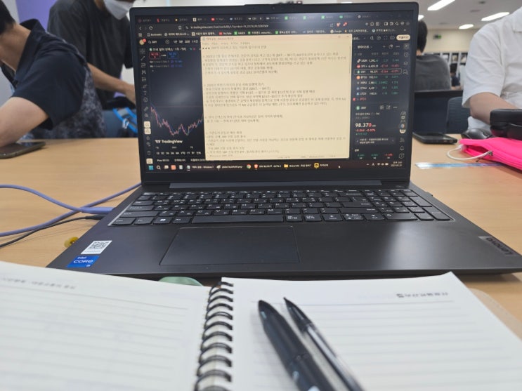  글로벌 유동성 M2의 상승과 리플 XRP의 상승 관점 그리고 RLUSD를 비롯한 스테이블 코인과의 관계에 대한 고찰