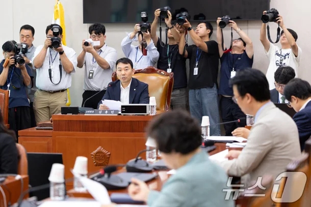 [속보] 법사위 “9월 1일 오전 10시, 尹 <b>구치소 CCTV 열람</b>... 