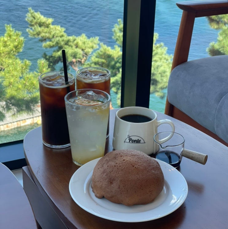  마산 구산 카페 폰테카페ㅣ콰이강의 다리 옆 바다뷰 신상 카페