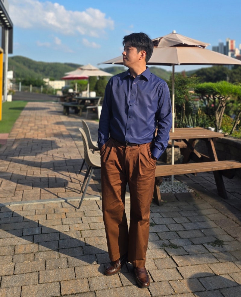 9월 남자 결혼식 하객룩 추천 셔츠 + 치노팬츠 코디